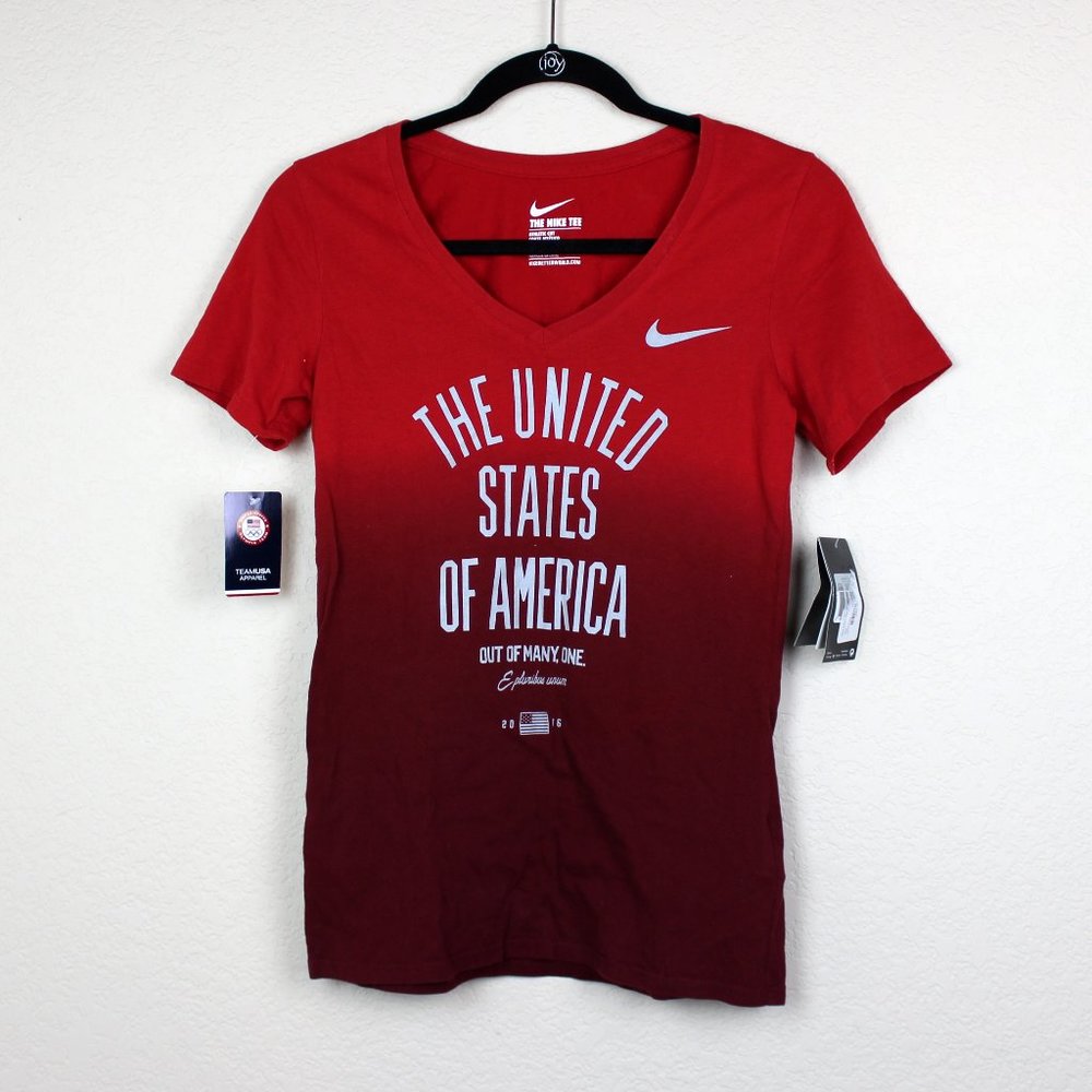 Nike Team USA Olympic 2016 Graphic Tee Red Swoosh NWT Athletic Cut V-Neck Top XS